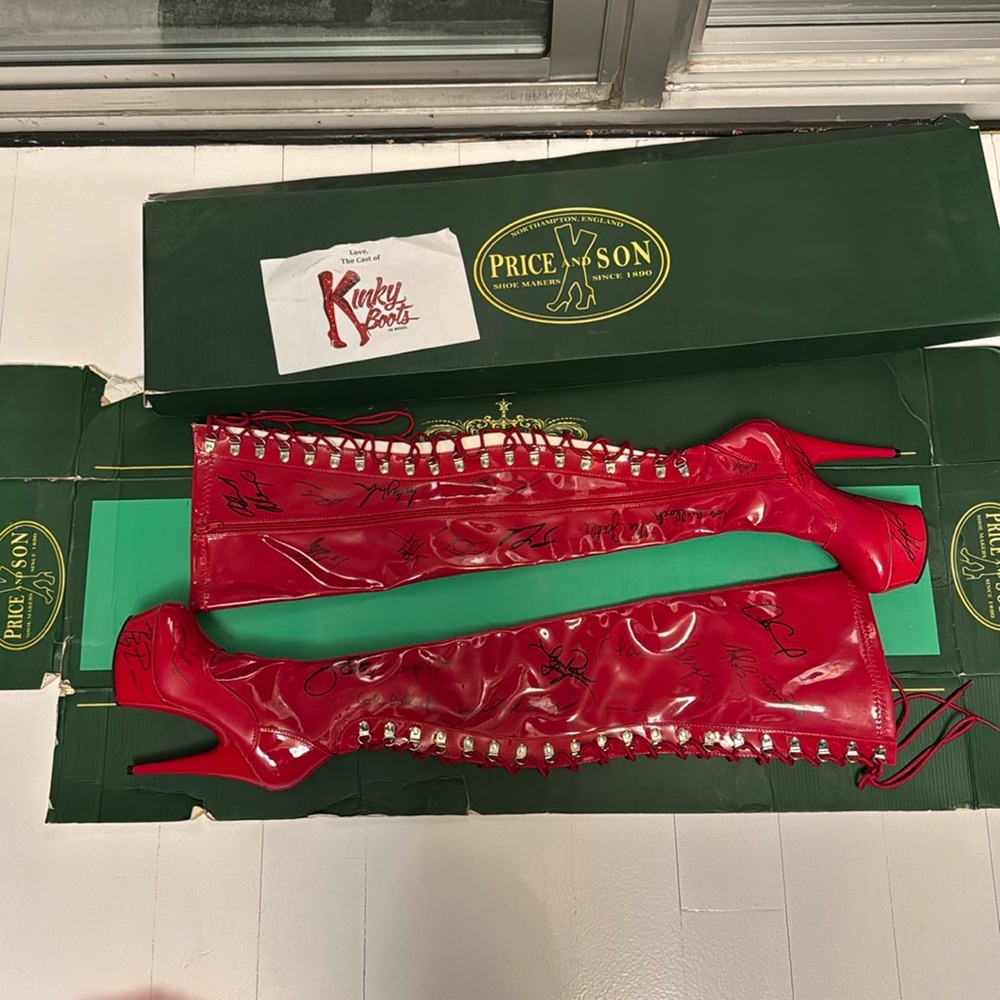 “Rare” Kinky Boots signed by Original Cast